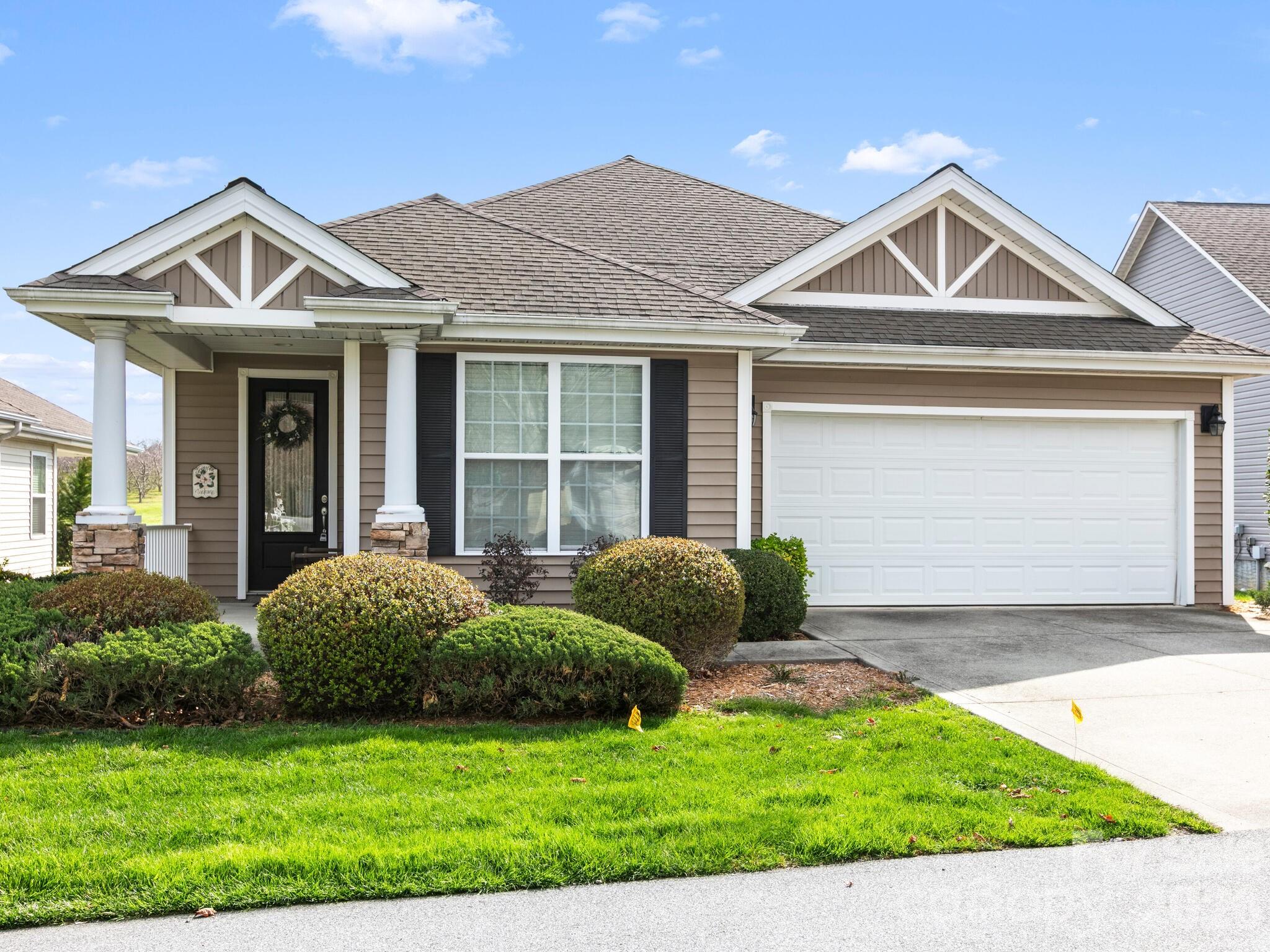 7 Eagle Creek Trail S