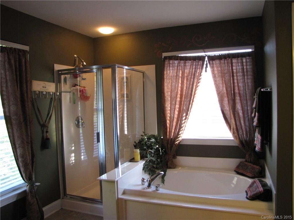 Macaulay - Residential Lease