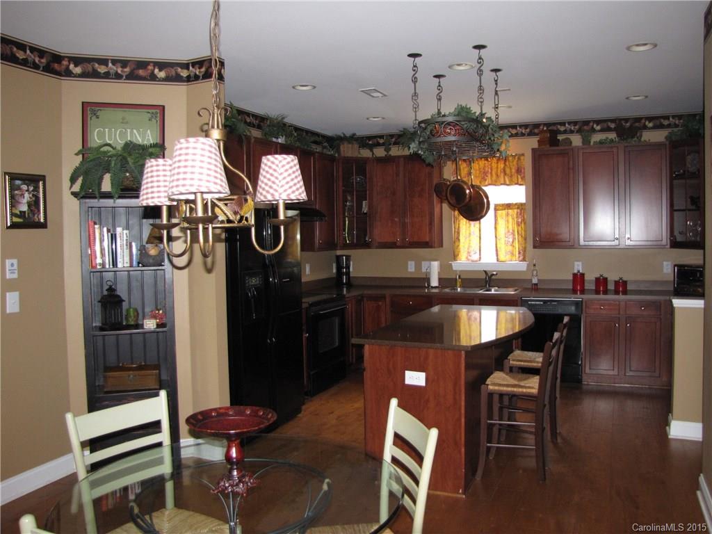 Macaulay - Residential Lease