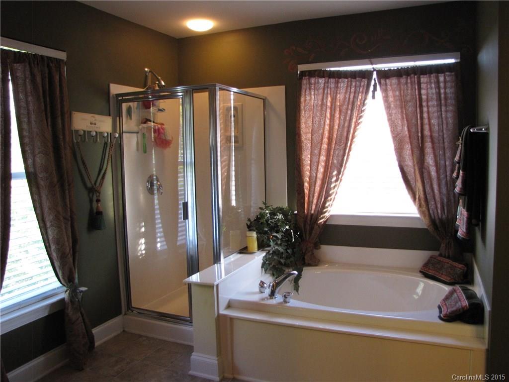 Macaulay - Residential Lease