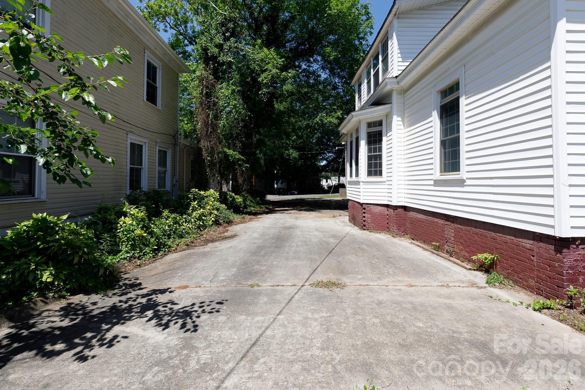 319 Park Avenue