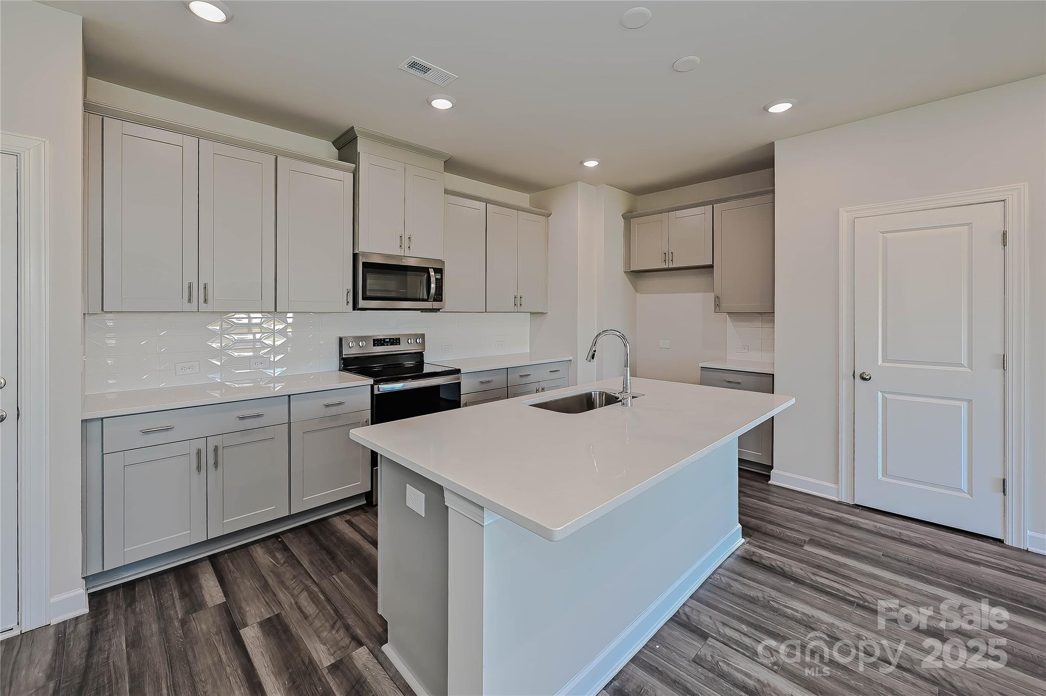 1420 Wildflower Street