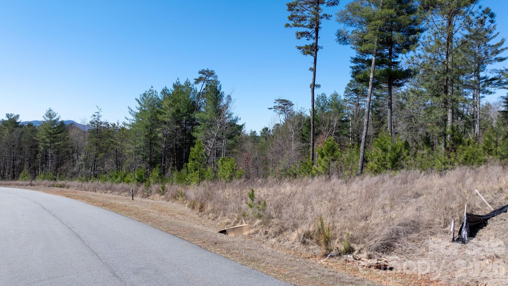 The Waterfront Club - Land