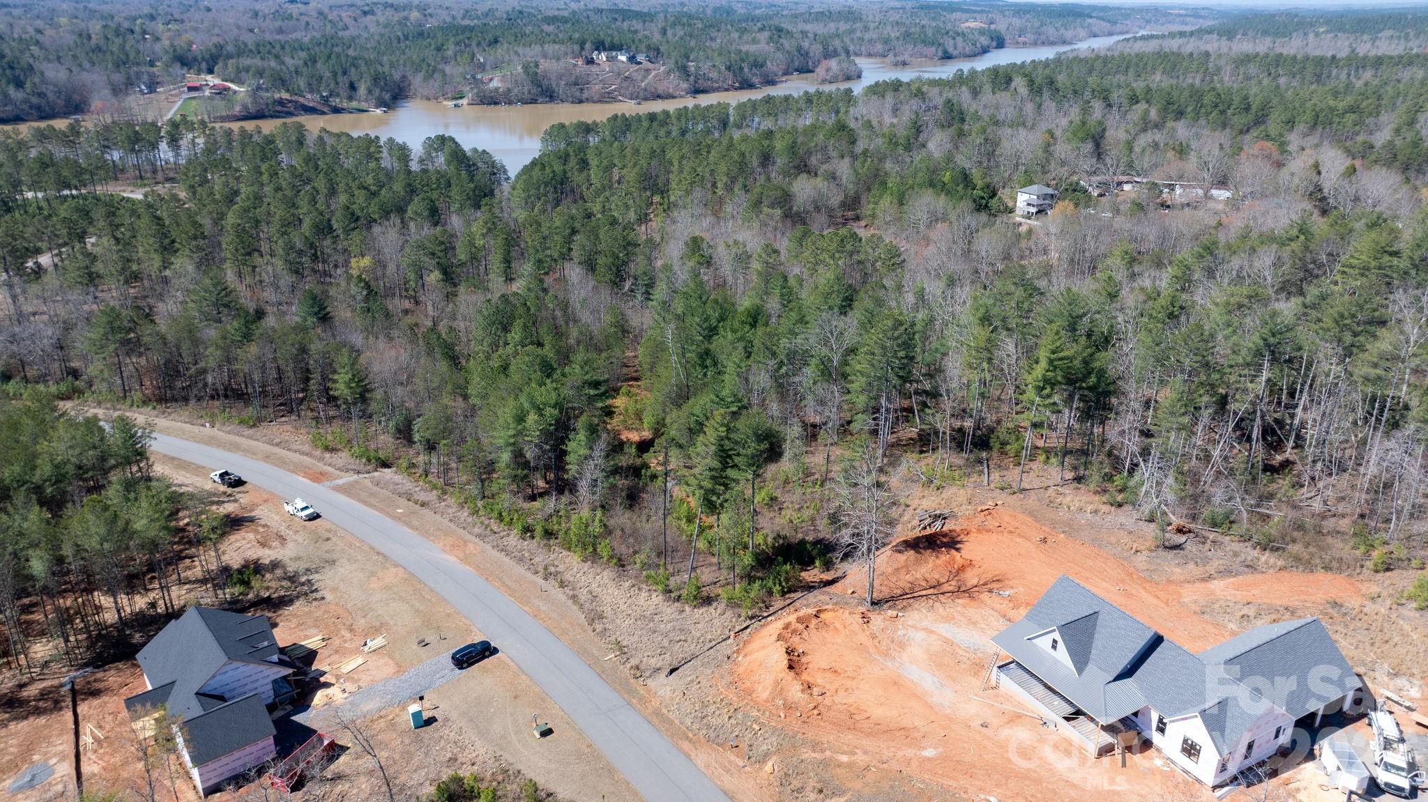 The Waterfront Club - Land