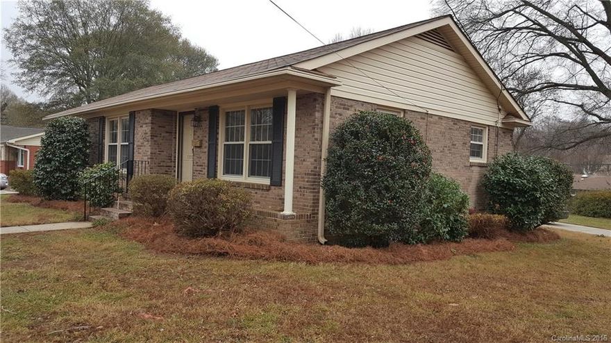 GORGEOUS RENOVATION in sought-after Starmount; new kitchen, including granite counter tops and glass tile backsplash, new cabinets and high-end stainless steel appliances; baths have been totally renovated with high end finishes; hardwood floors throughout entire home have been refinished; new doors/hardware; extensive use of crown molding and high hat lighting; large pantry and laundry area added; spacious corner lot; 2-car carport and storage bldg; close to light rail and Uptown; GREAT HOME!