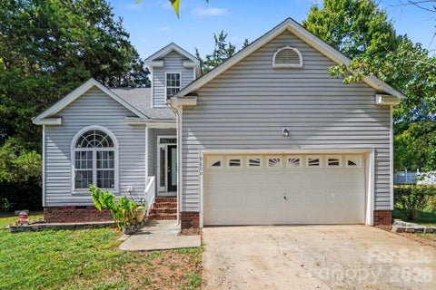 Photo of 9600 Veronica Drive, Charlotte, NC 28215 (MLS # 4428554)