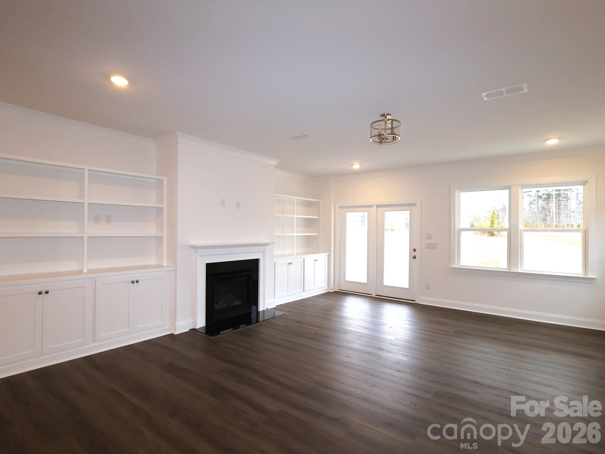 3000 Ballenger Street