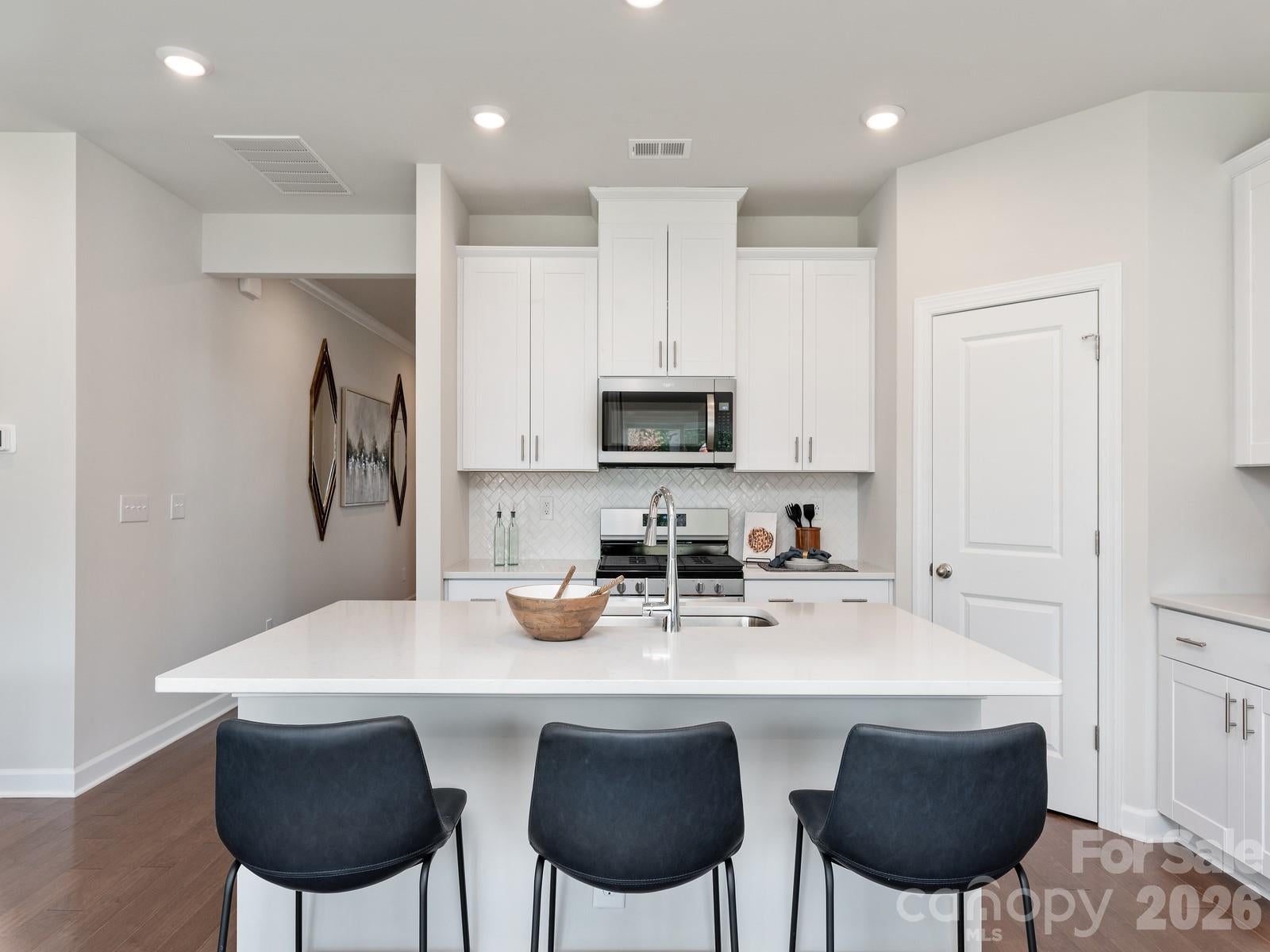 109 Frontiersman Drive