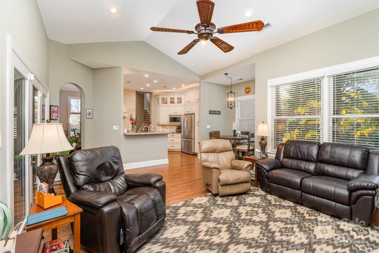 Lake Club Commons - Residential