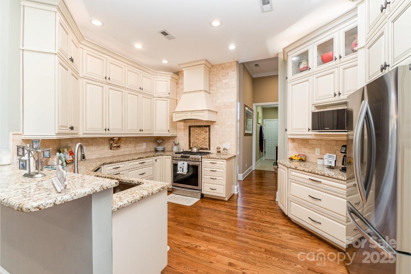 Lake Club Commons - Residential