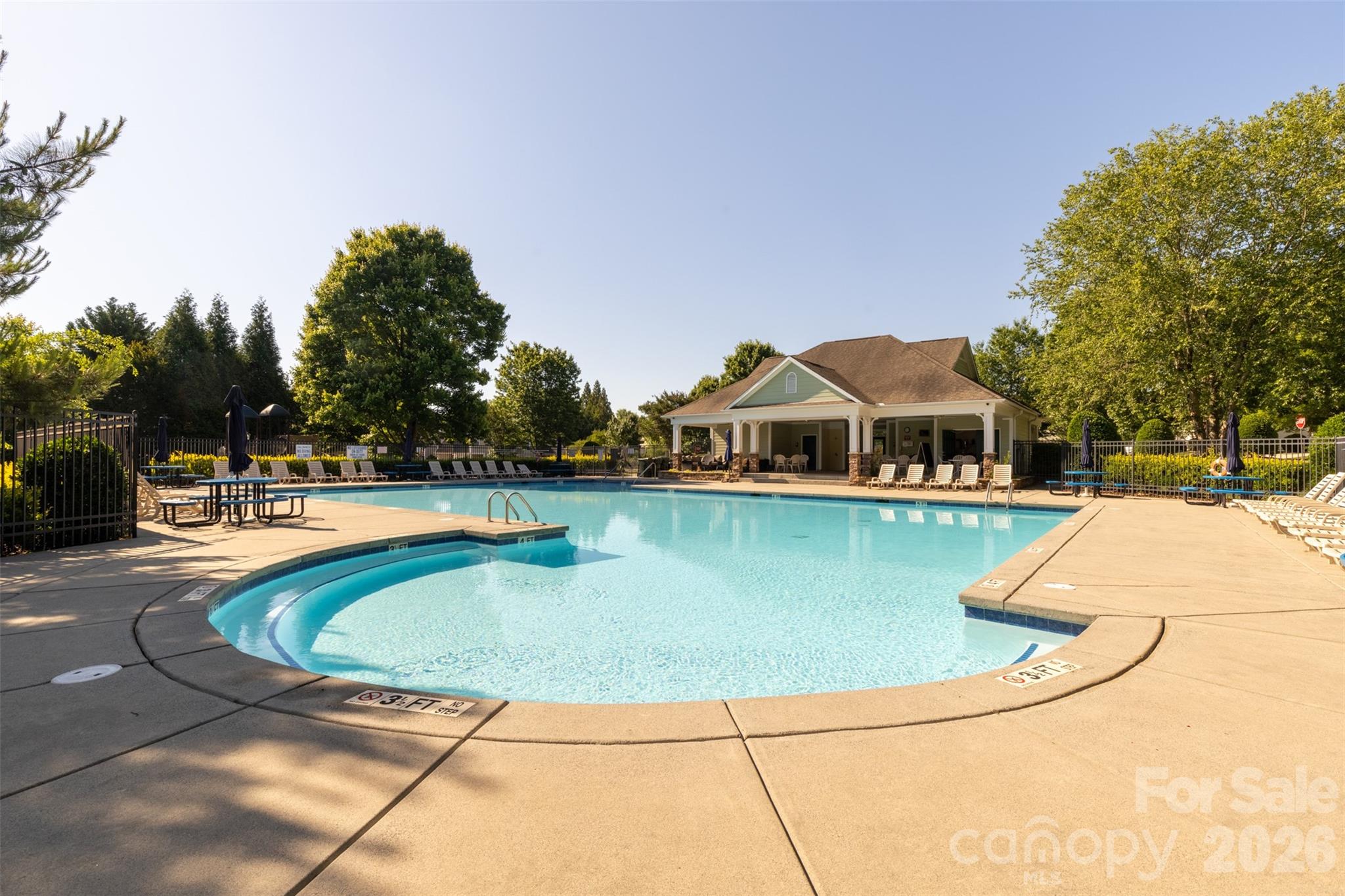 Ridge Pointe - Residential