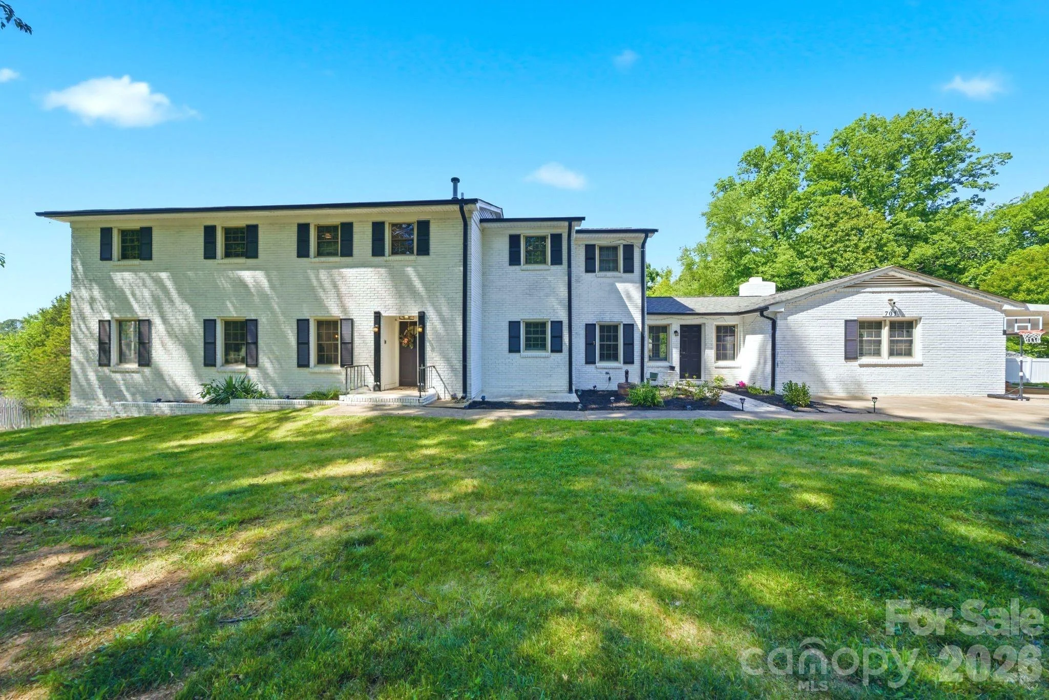701 E Iowa Avenue, Bessemer City, NC, 28016