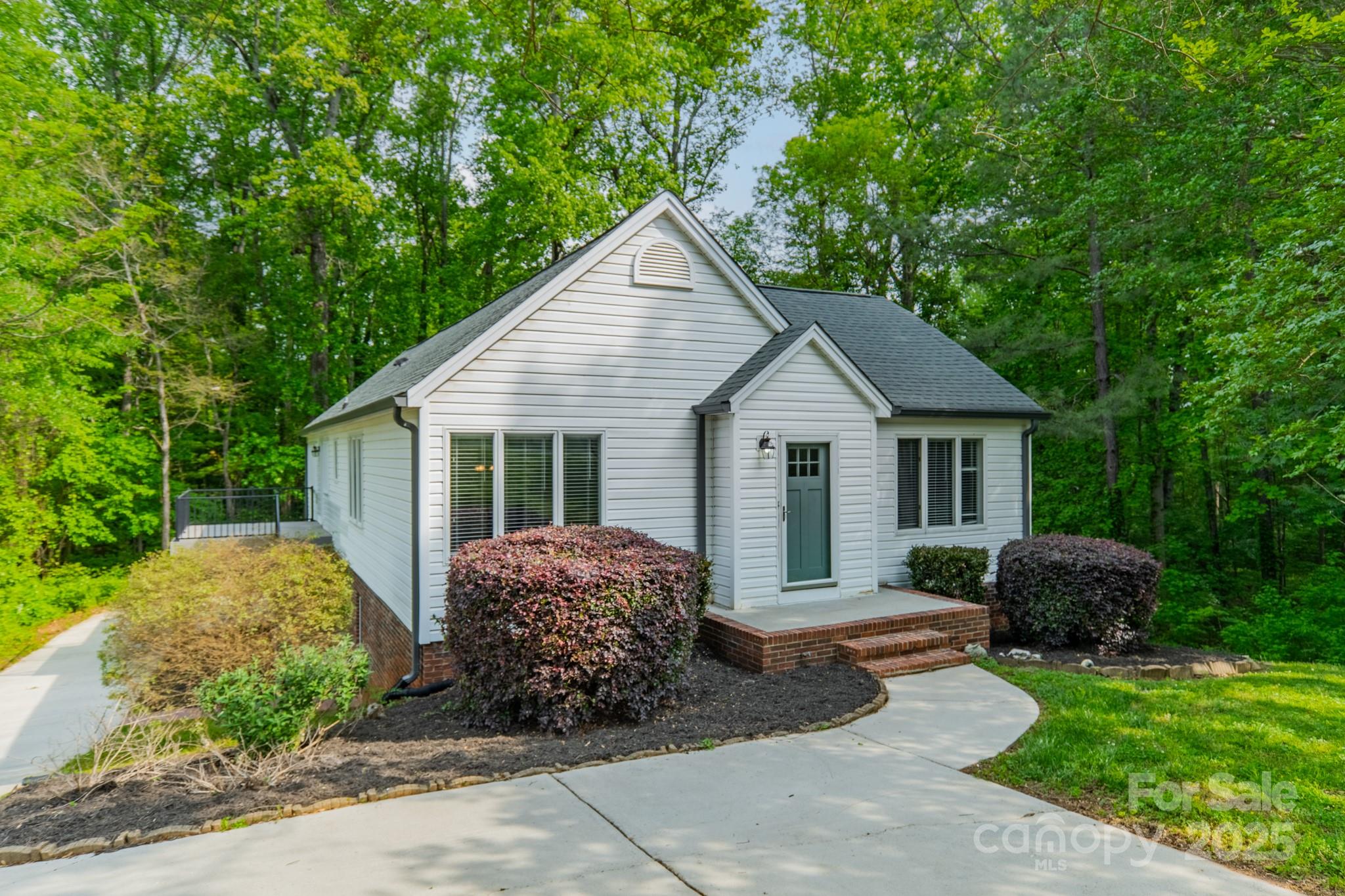 2646 Jacobs Road