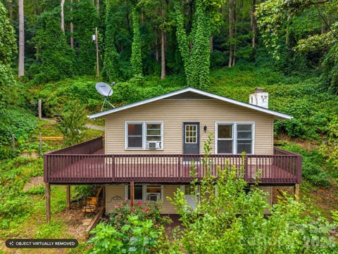 Photo of 697 Courtney Drive, Hendersonville, NC 28792 (MLS # 4429227)