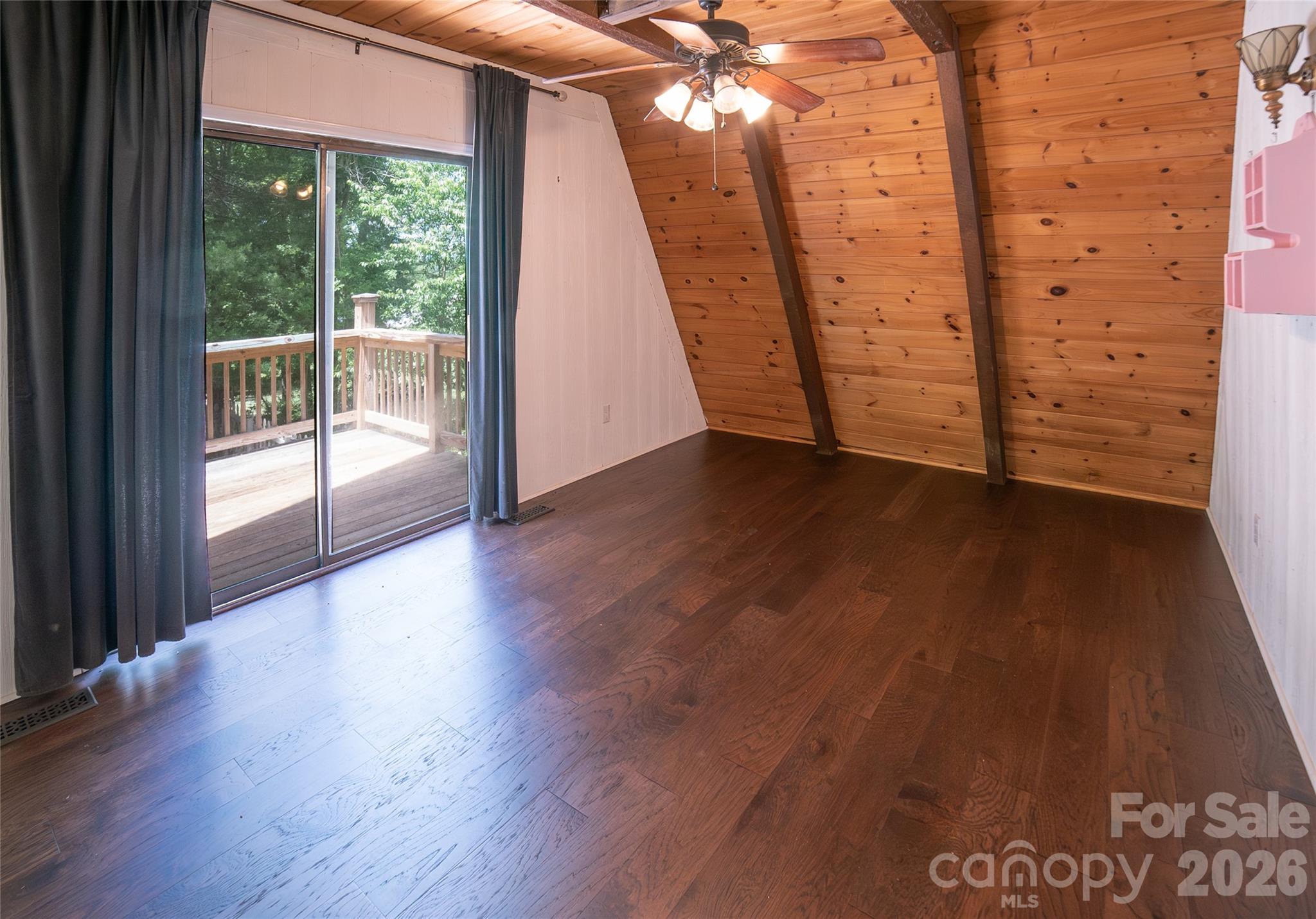 3555 Majestic View Place