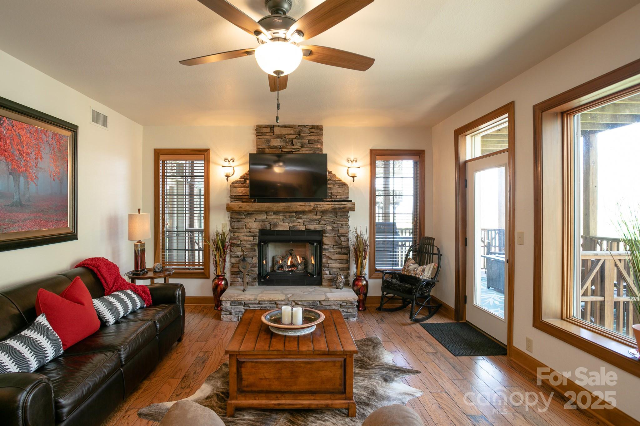 81 Creekside Way F/101