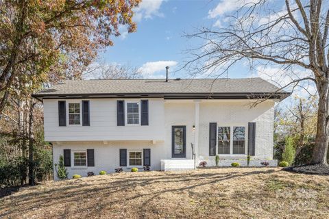 7329 Thorncliff Drive Charlotte NC 28210