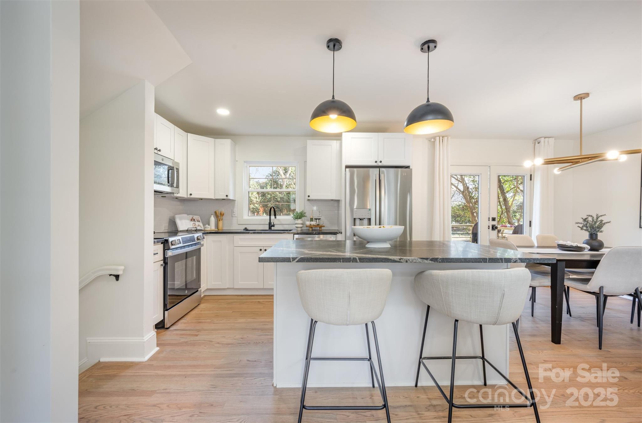 7329 Thorncliff Drive