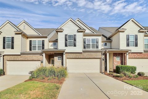 1929 Royal Gorge Avenue Charlotte NC 28210