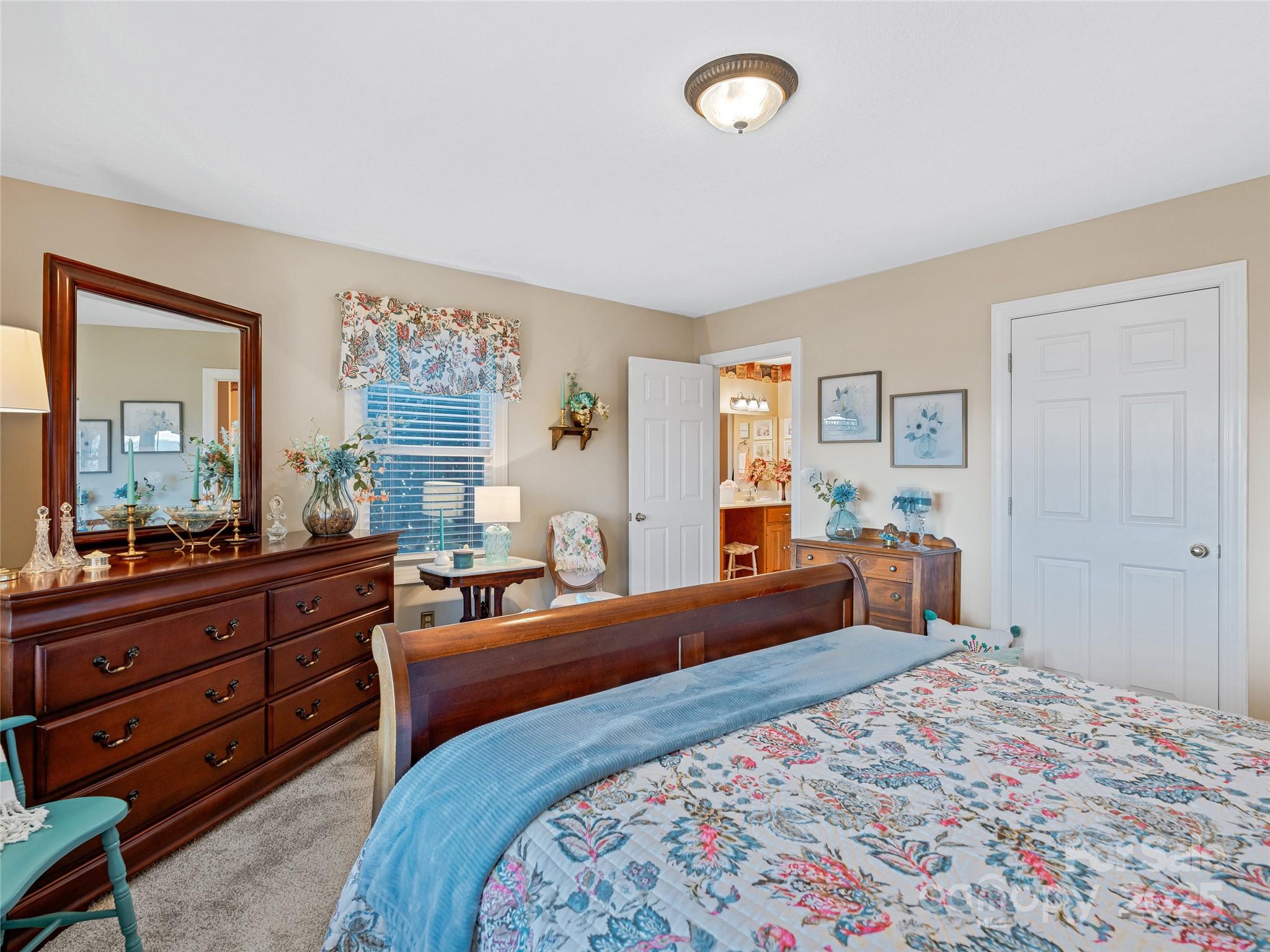 Hawks Point - Residential