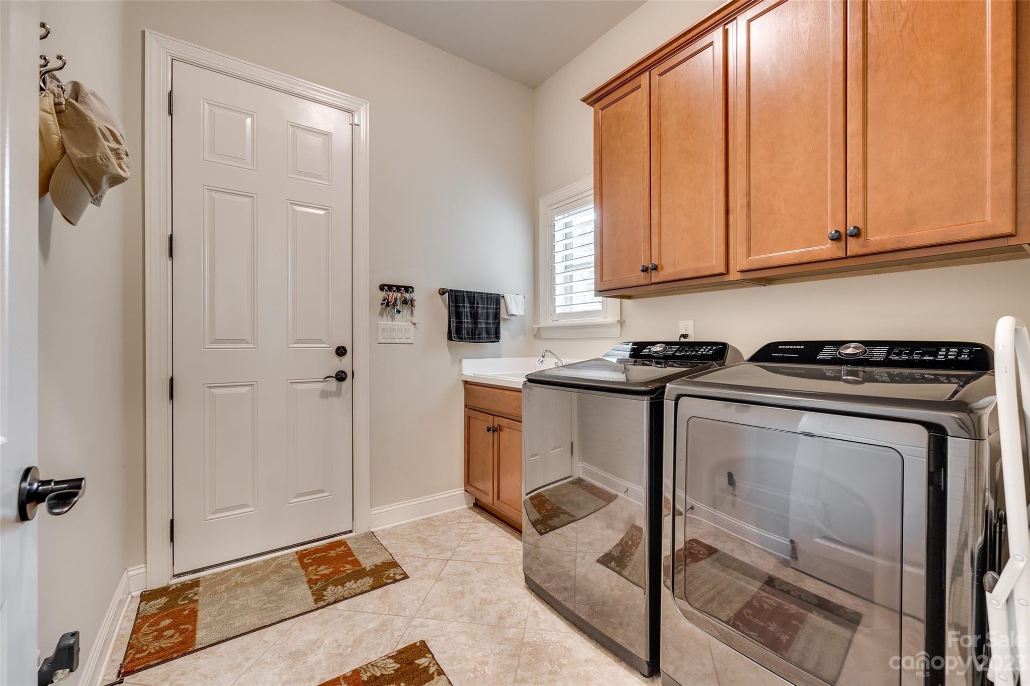 Barber Rock - Residential