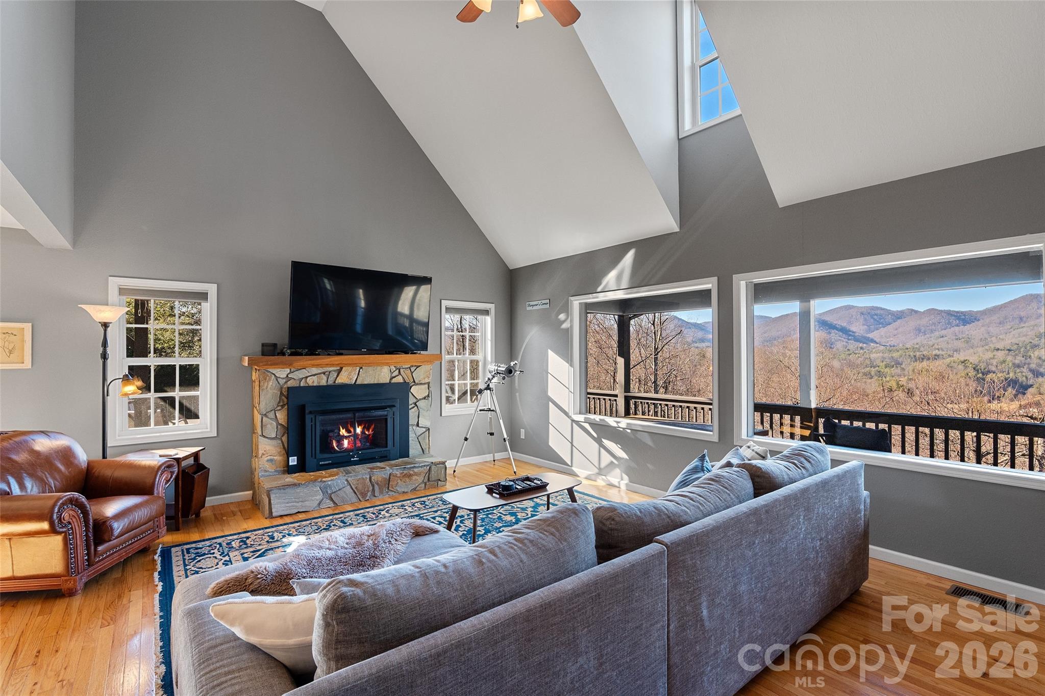 263 S Pinnacle Drive