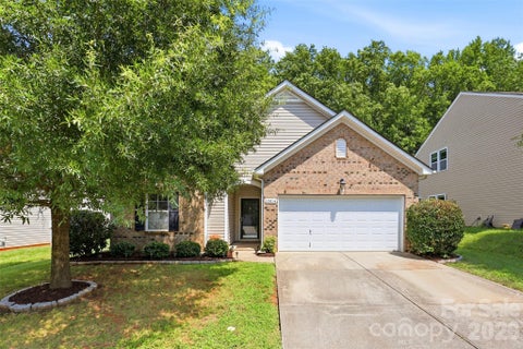 Photo of 10014 Goose Landing Drive, Charlotte, NC 28269 (MLS # 4407510)