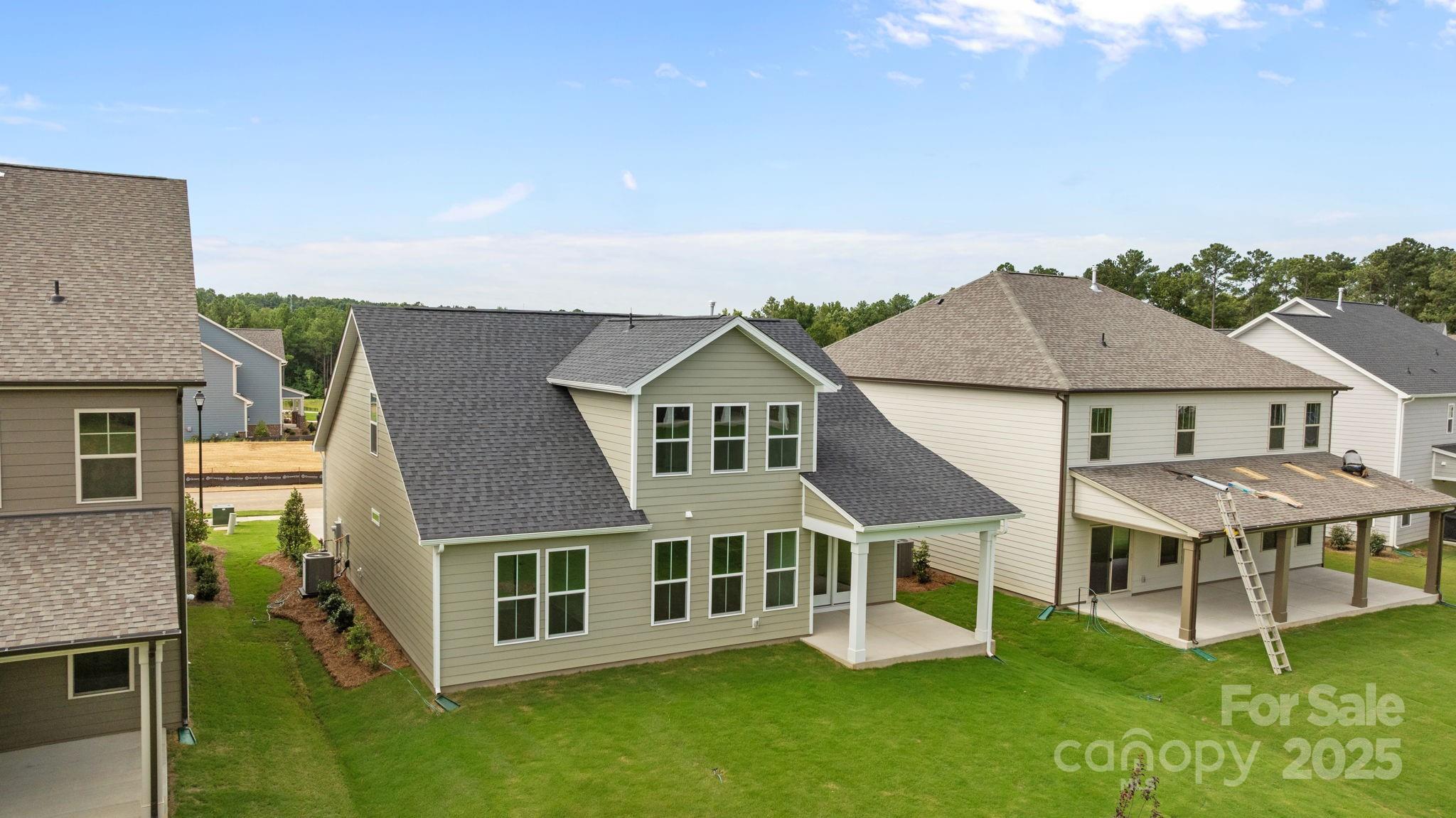 Lakeside Glen - Residential