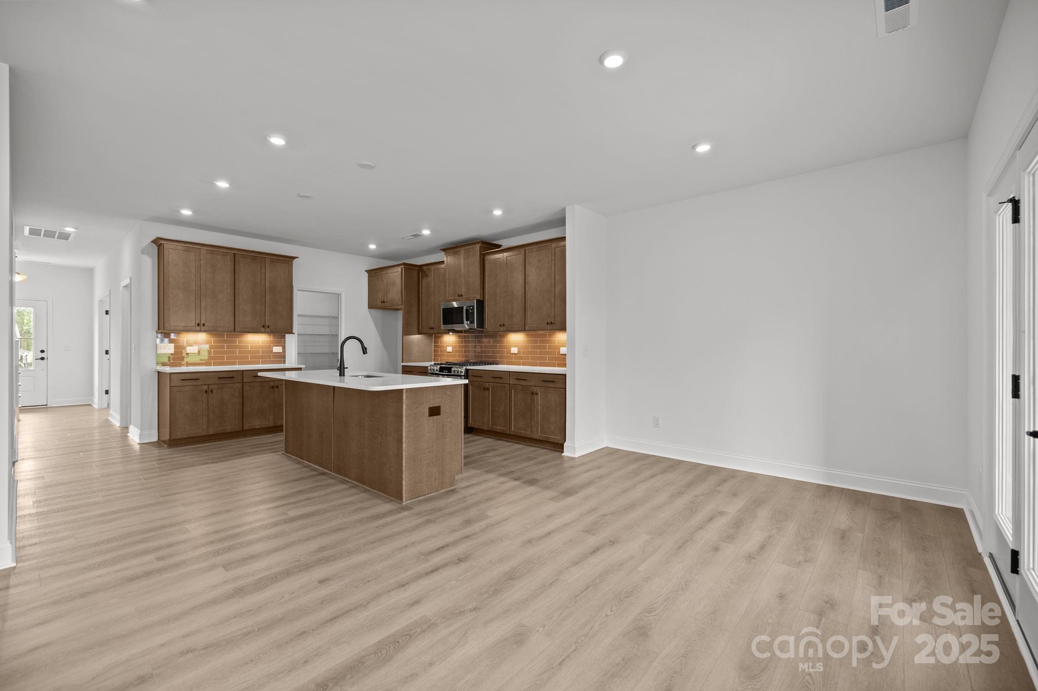 Lakeside Glen - Residential