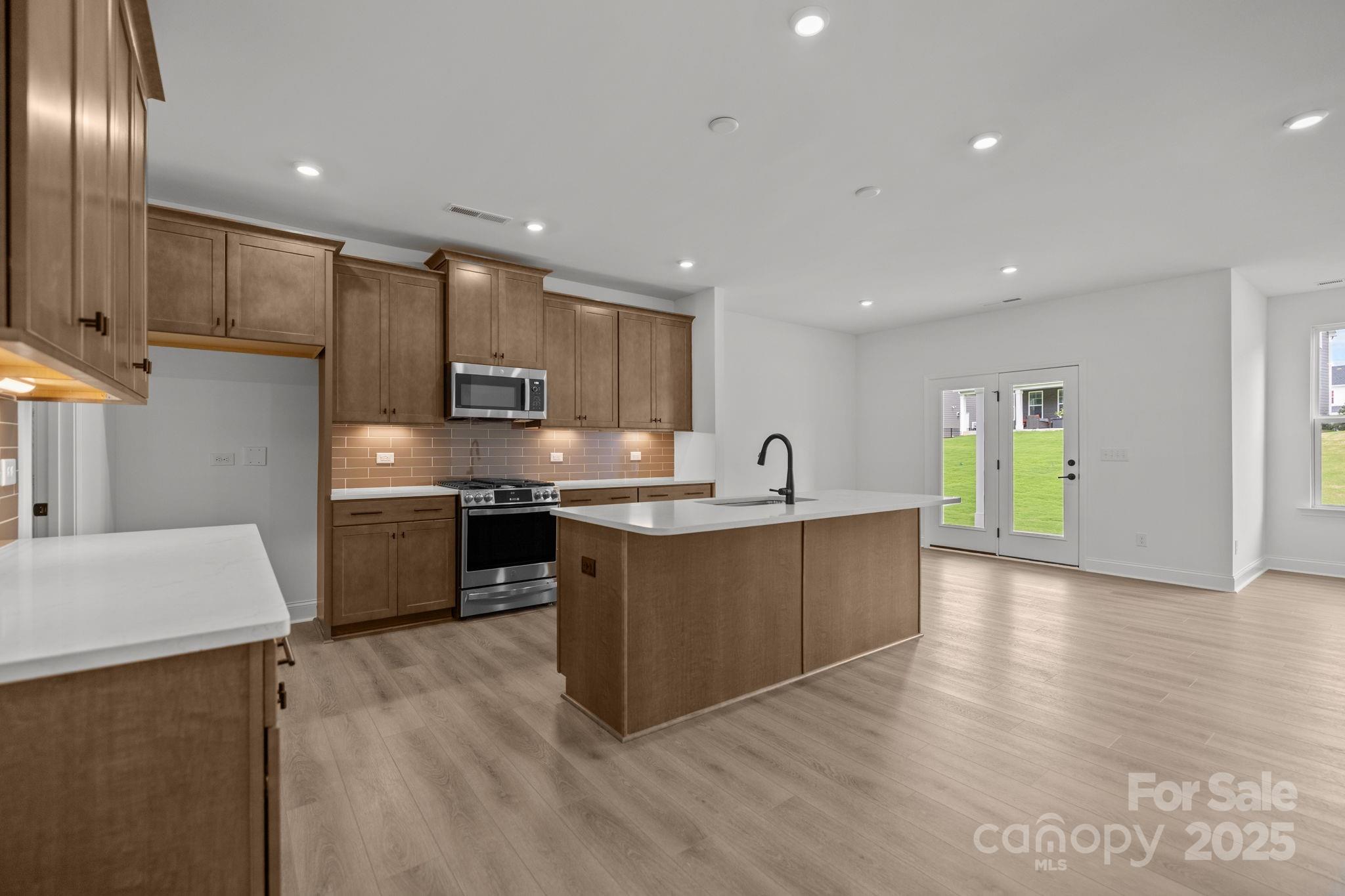 Lakeside Glen - Residential