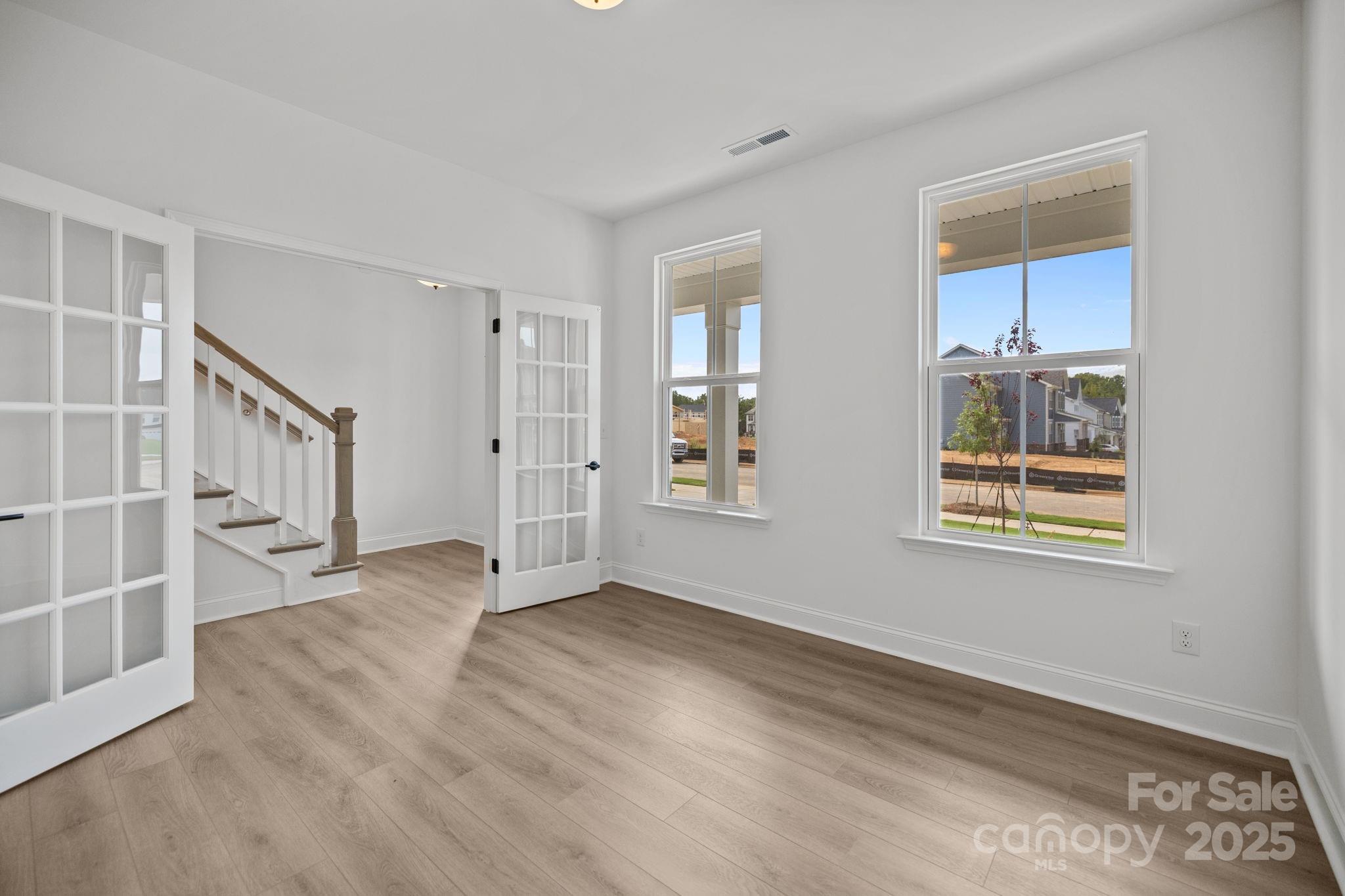 Lakeside Glen - Residential