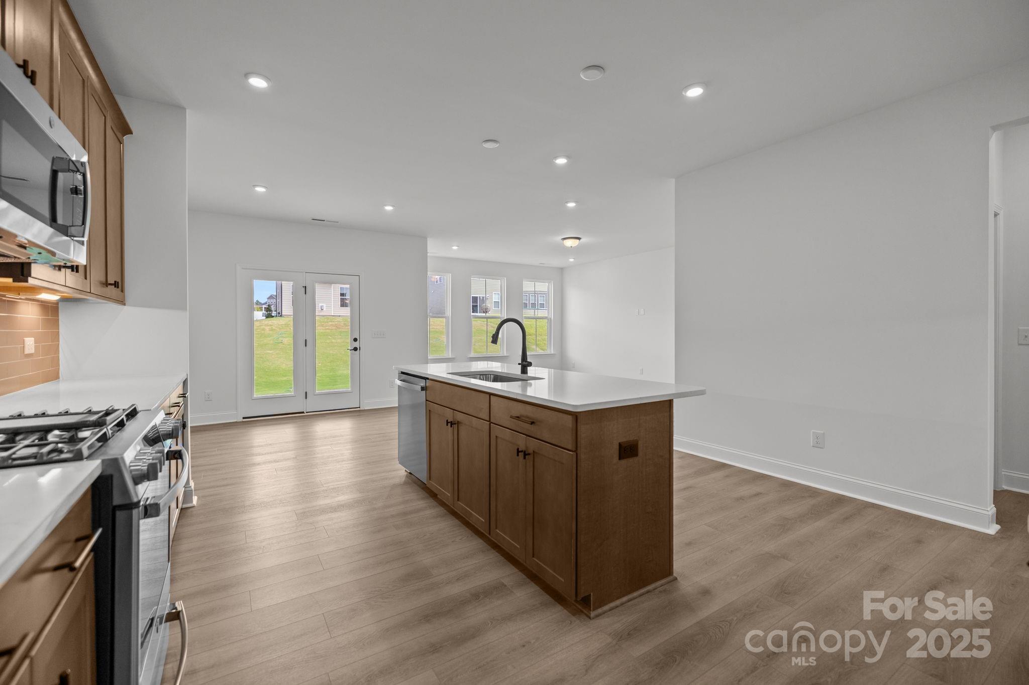 Lakeside Glen - Residential