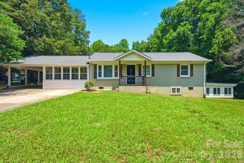 Photo of 211 Valleydale Drive, Gastonia, NC 28056 (MLS # 4394079)