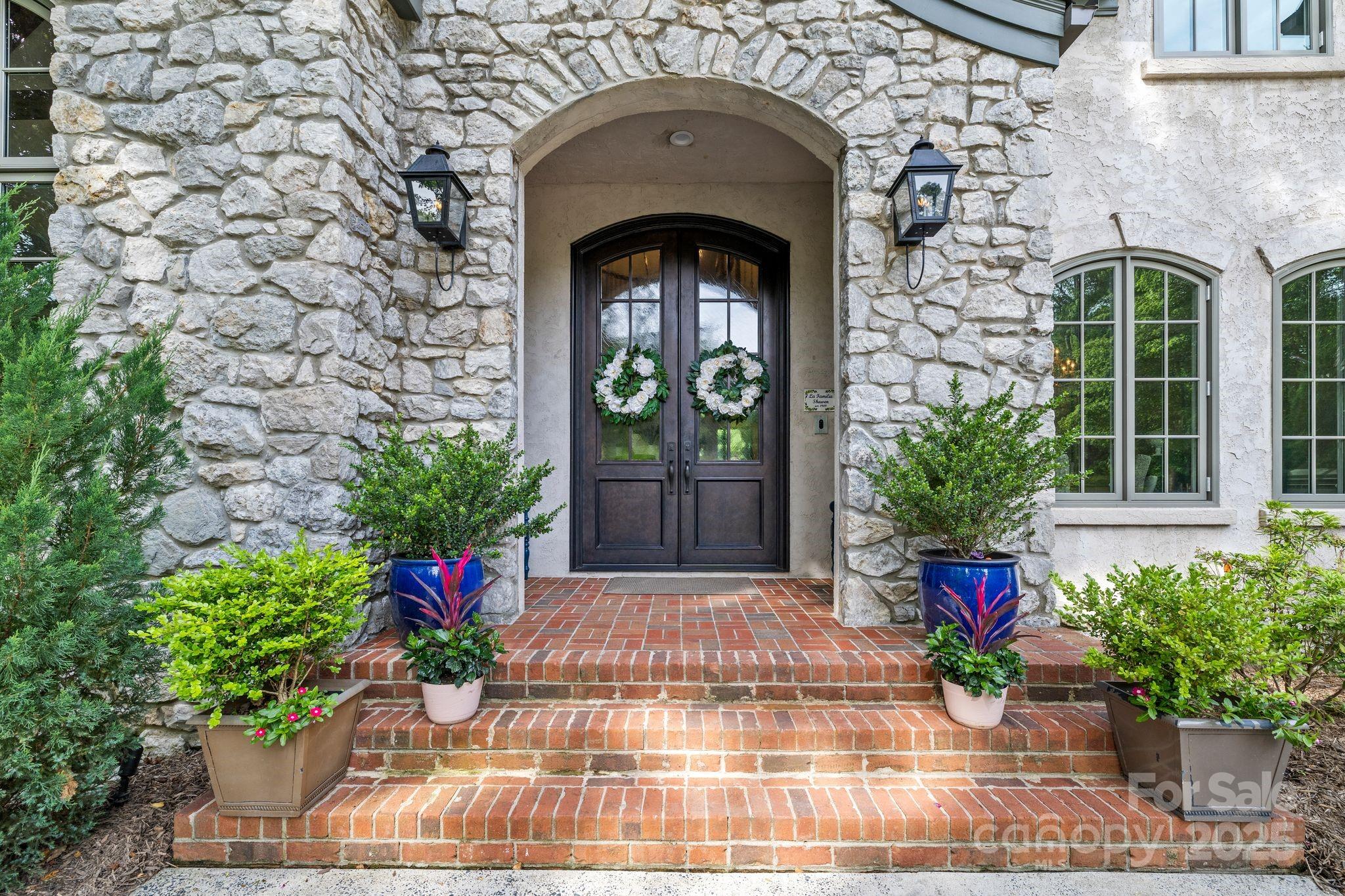 5523 Meadow Haven Lane