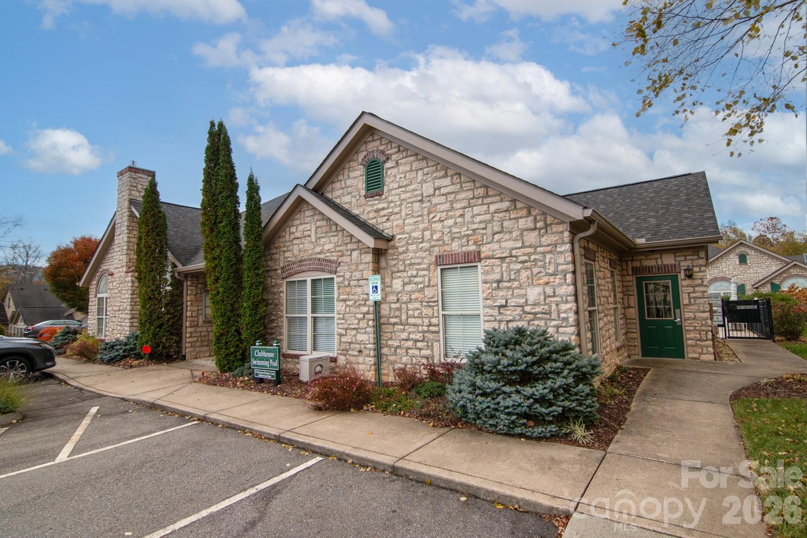 Hamburg Crossing - Residential