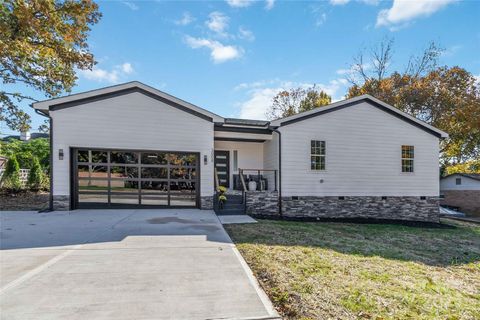 3008 Cricketeer Drive Charlotte NC 28216