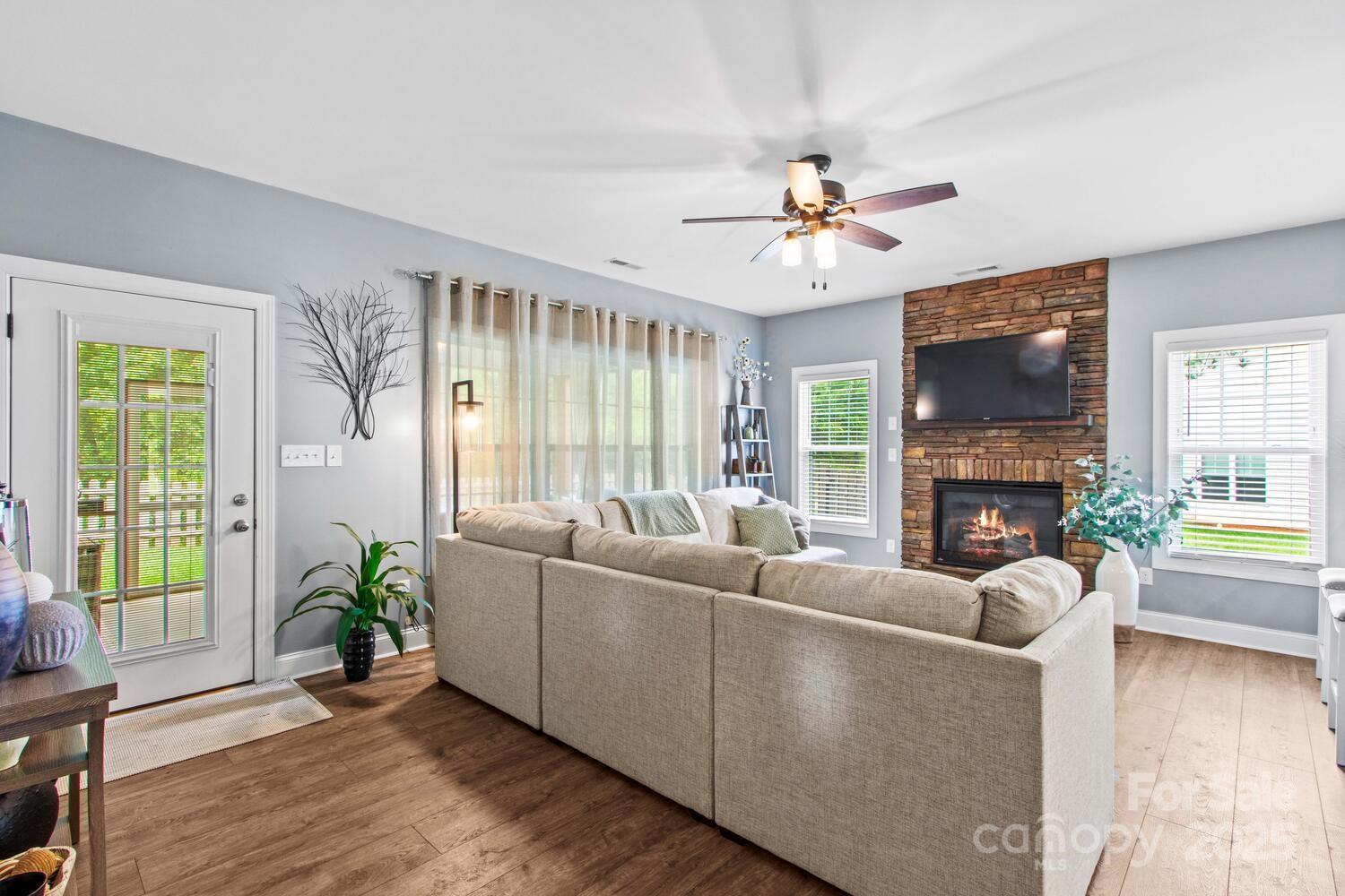 Sunset Pointe - Residential