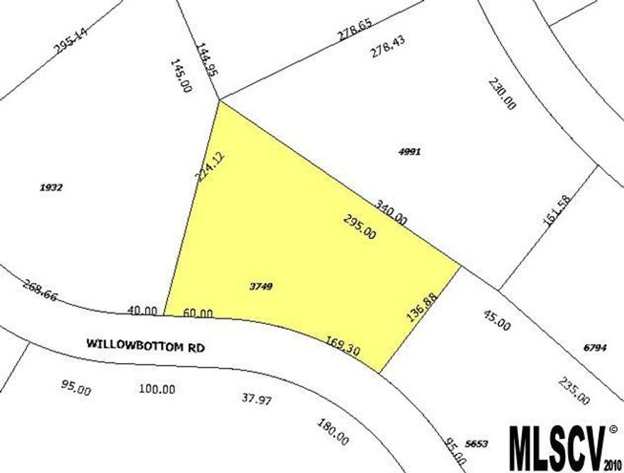 Excellent school system, neighborhood and convenient location to I-40, Hwy 321 and Hwy 10. Large amount of road frontage. Wooded lot.
