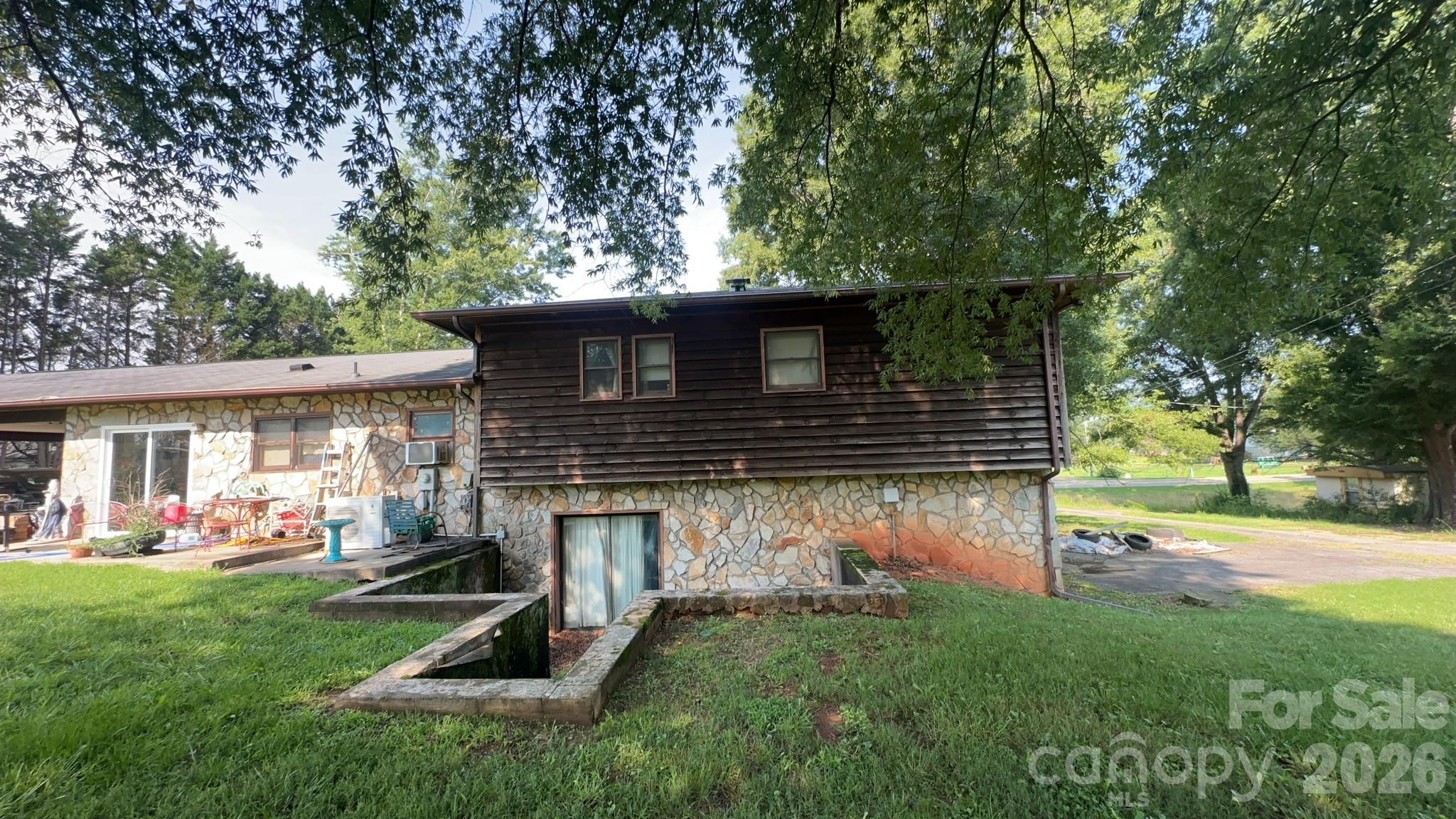 4294 Horseshoe Bend Road