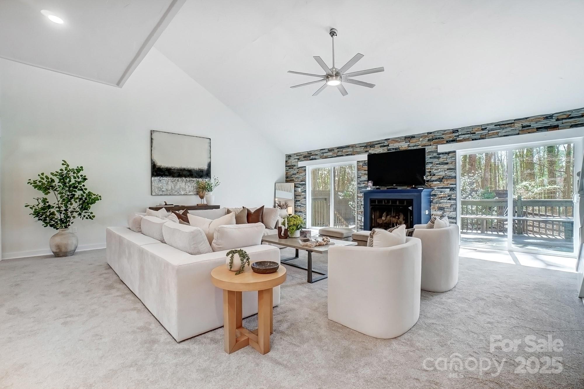 4125 Rivendell Lane