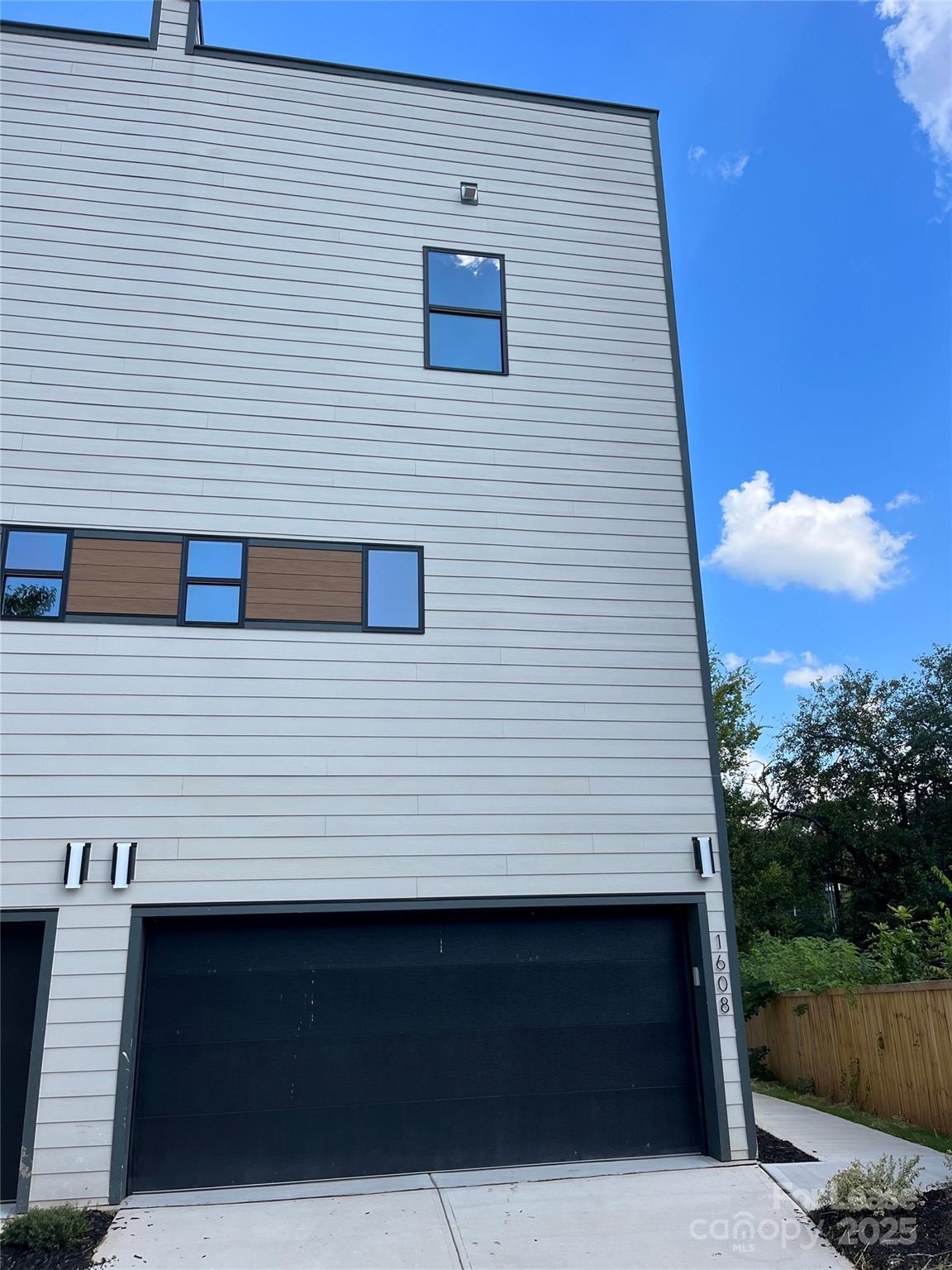 1608 Julia Maulden Place