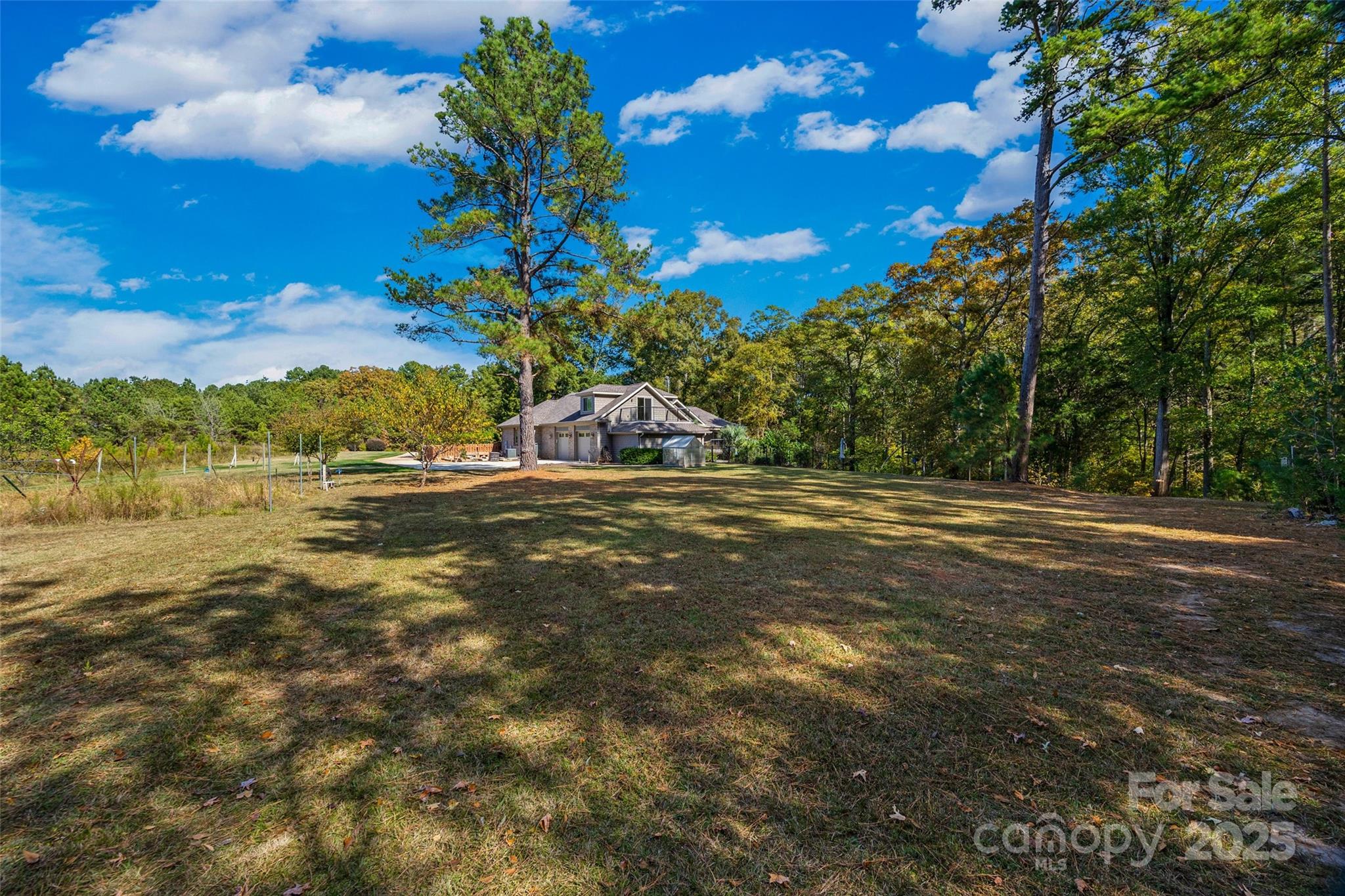 The Gates At Eastview - Residential