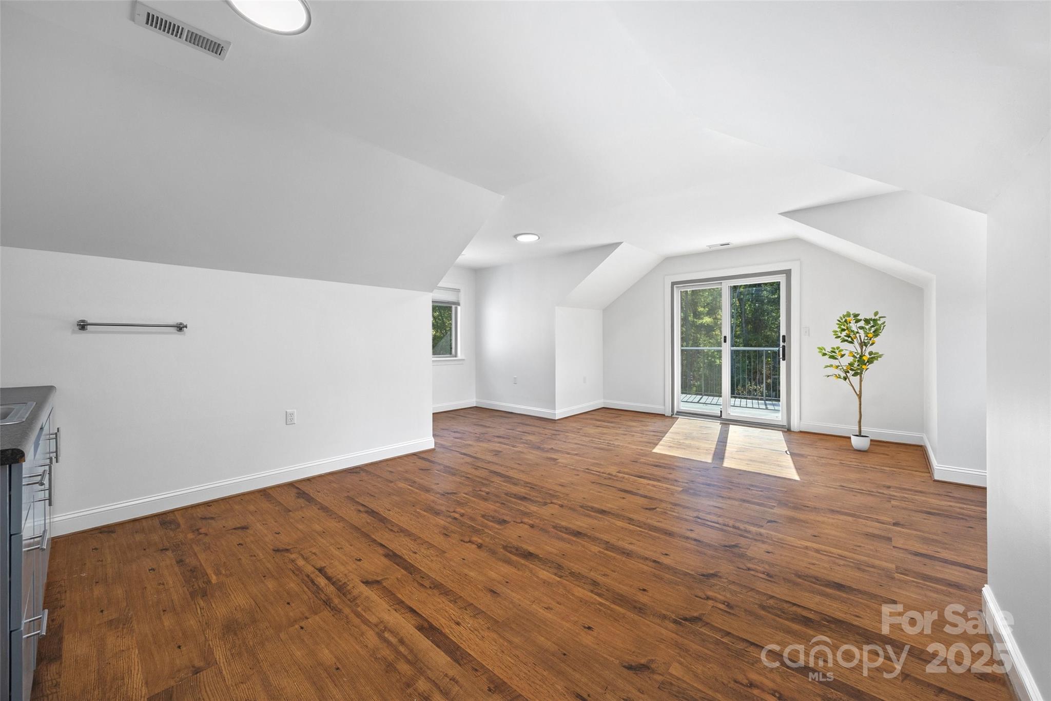 The Gates At Eastview - Residential