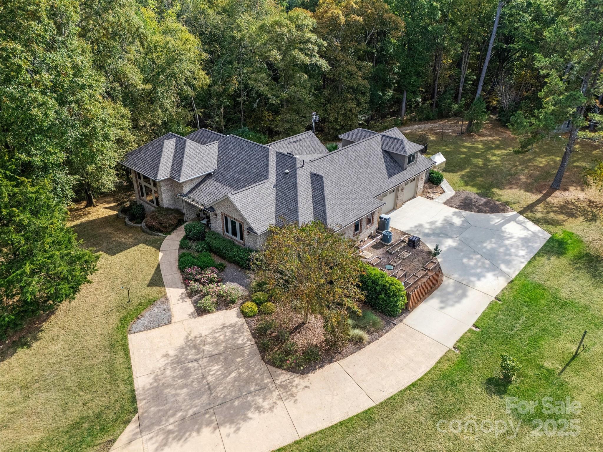 The Gates At Eastview - Residential