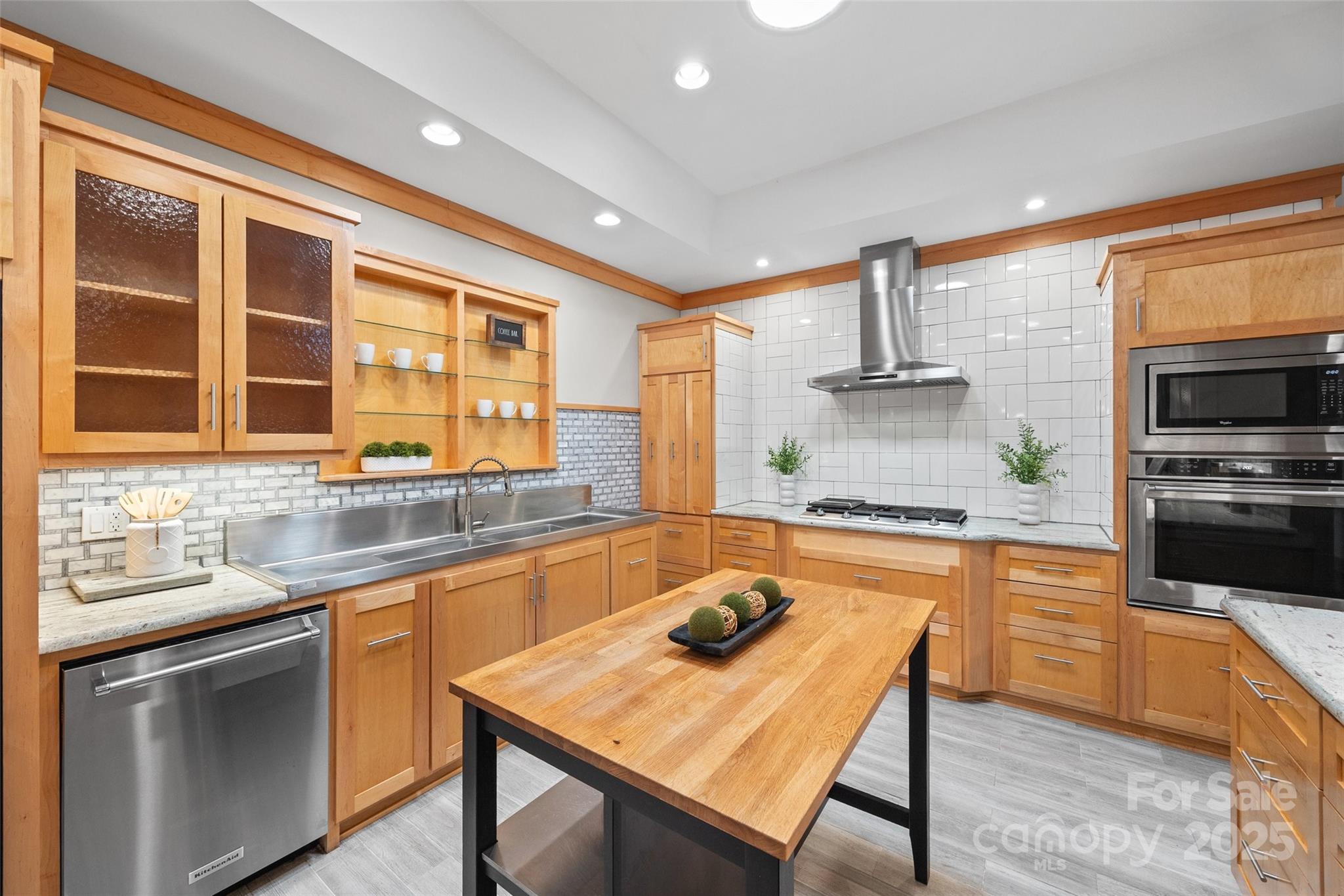 The Gates At Eastview - Residential