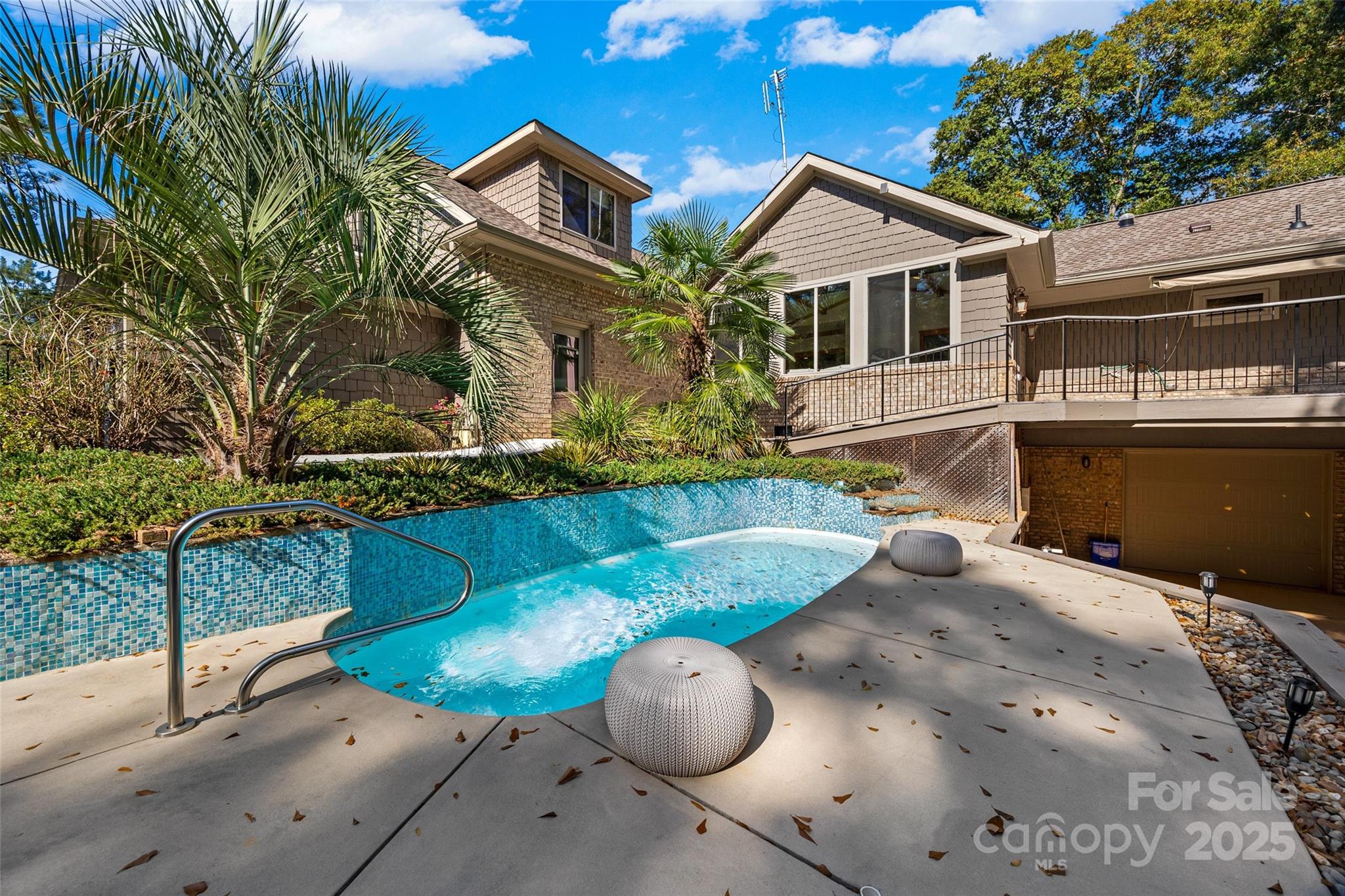 The Gates At Eastview - Residential