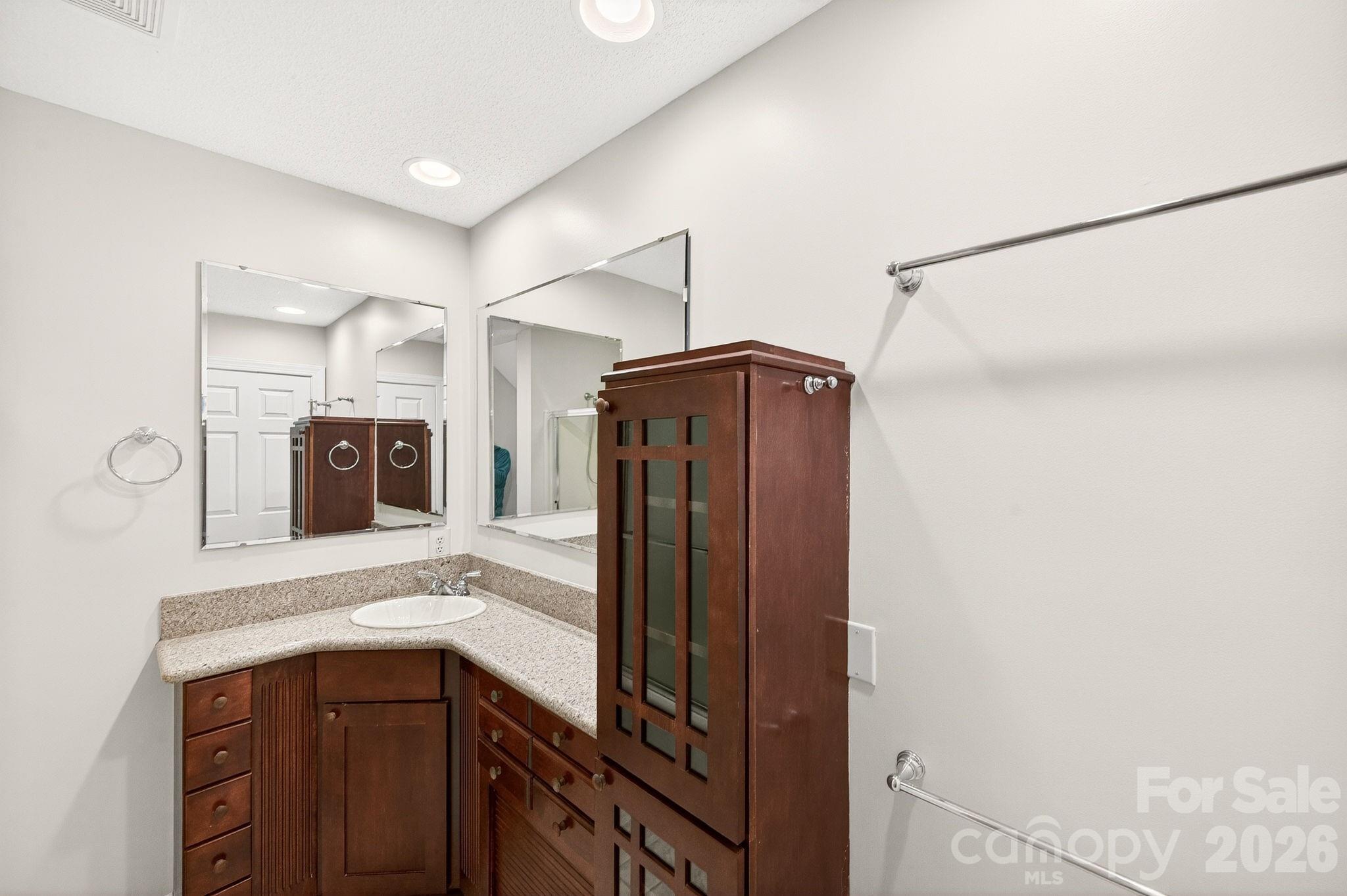 The Pinnacle At Park Avenue - Residential