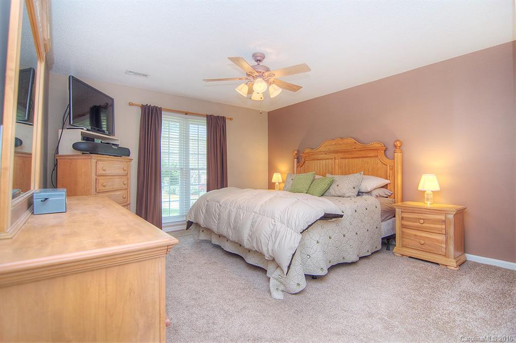 Hidden Pond - Residential