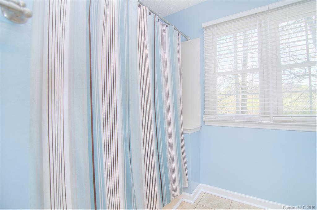 Hidden Pond - Residential