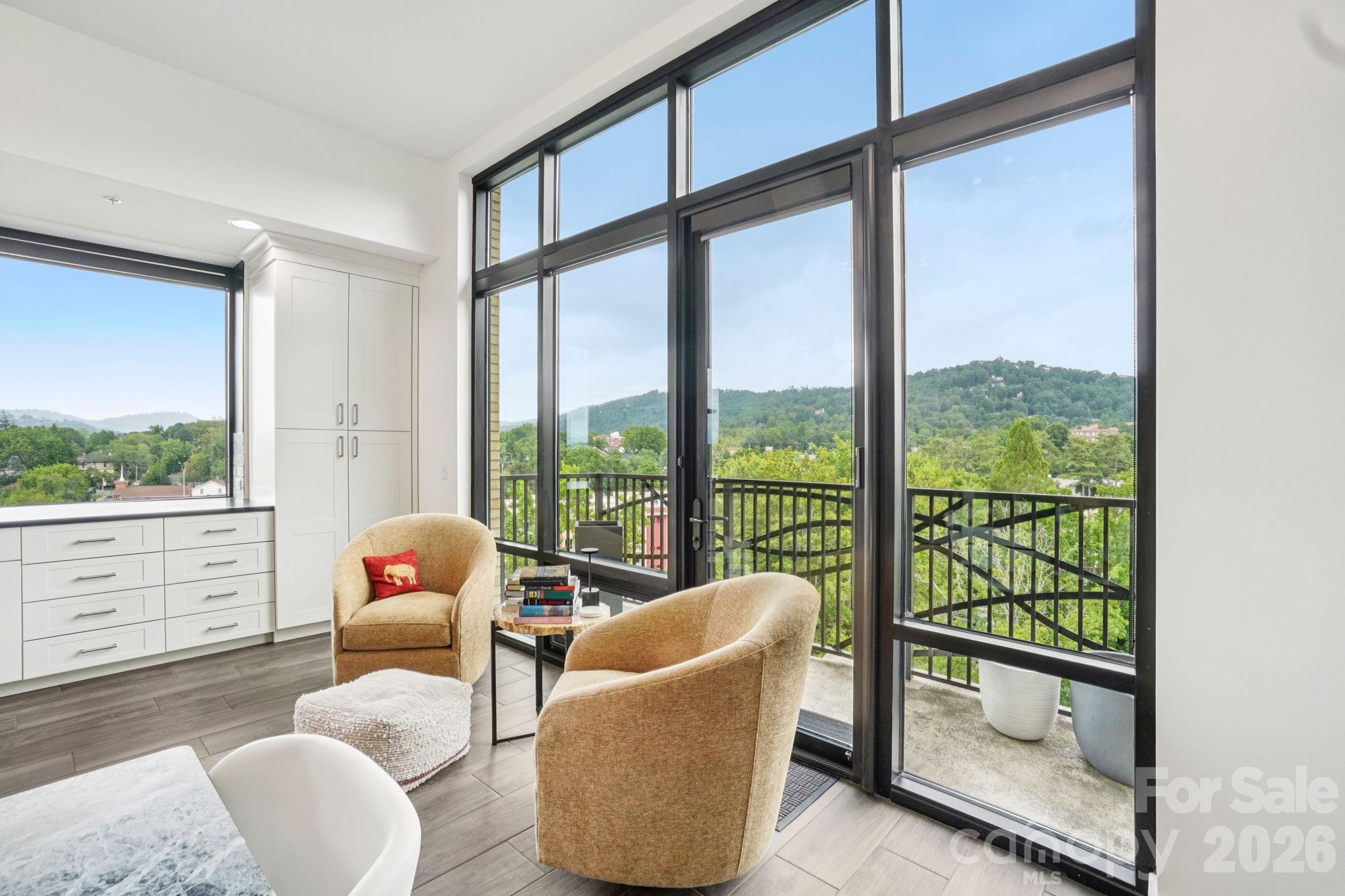 60 North Market - Residential